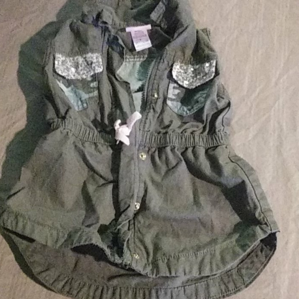 Camo girls shirt/vest